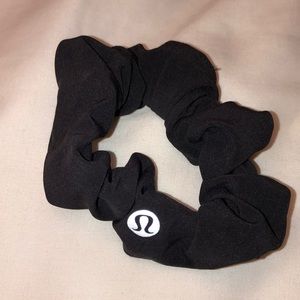 lululemon hair scrunchy